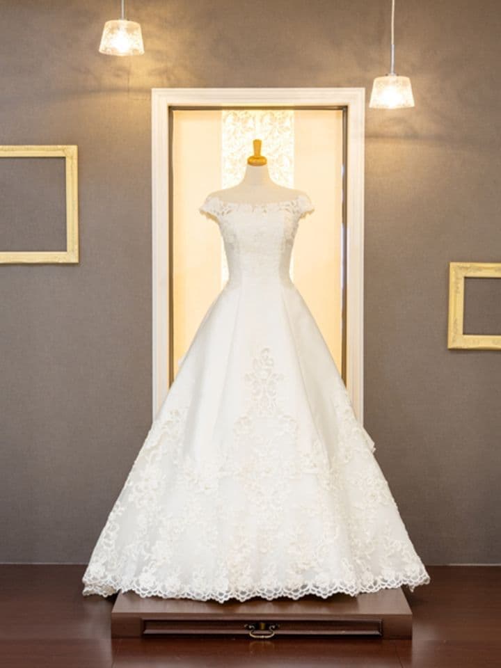 ウェディングドレス01