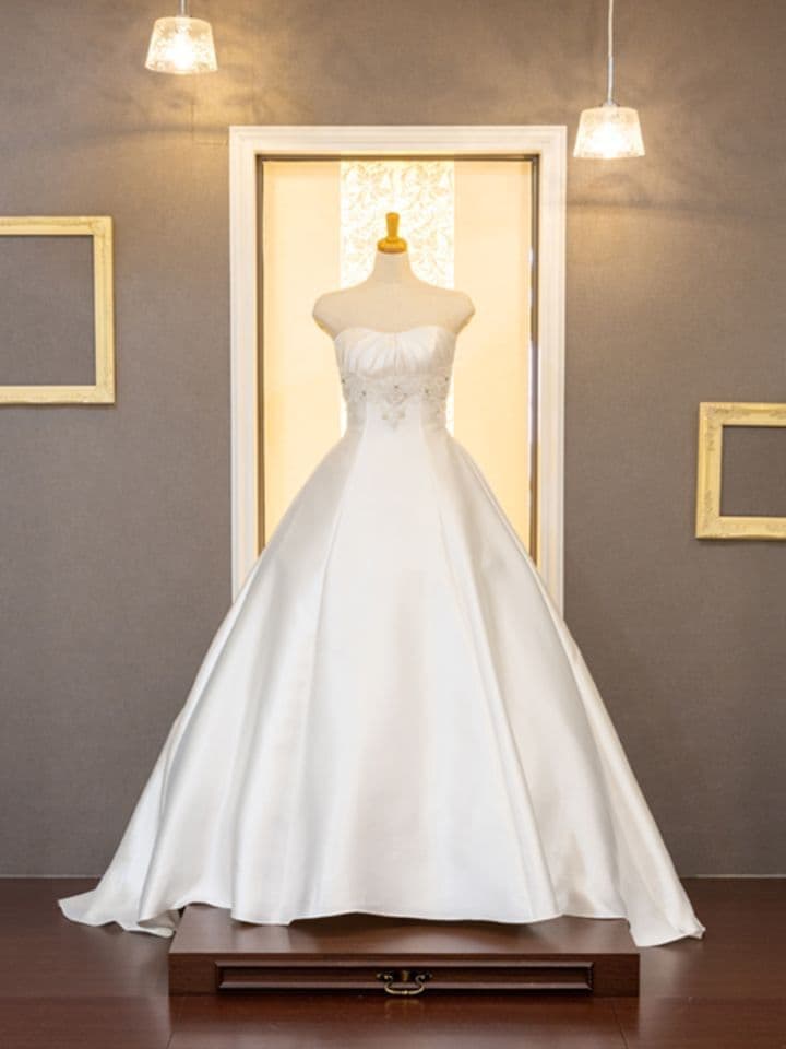 ウェディングドレス04